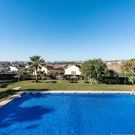 Malagasuite Mountain & Pool Views *